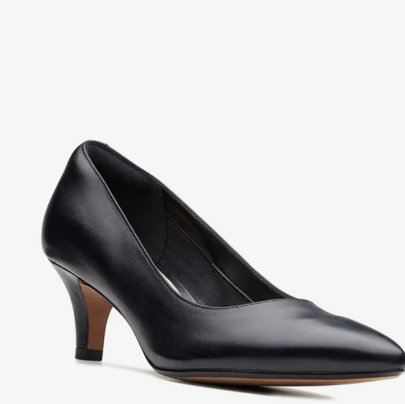 NEW Women's Clarks Linvale Jerica Black Pointed Toe Pumps Size 8 Wide - Picture 2 of 9